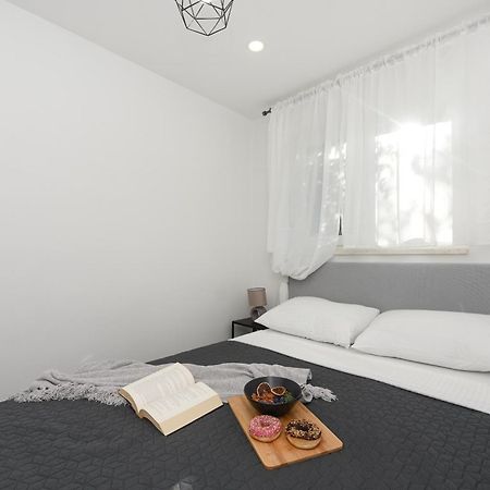L&R Luxury Apartment- Free Parking Zadar Dış mekan fotoğraf
